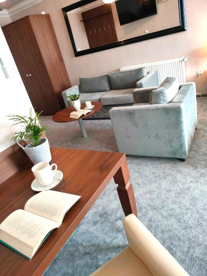 Handzlowka Gosciniec Nad Sawa Bed & Breakfast エクステリア 写真