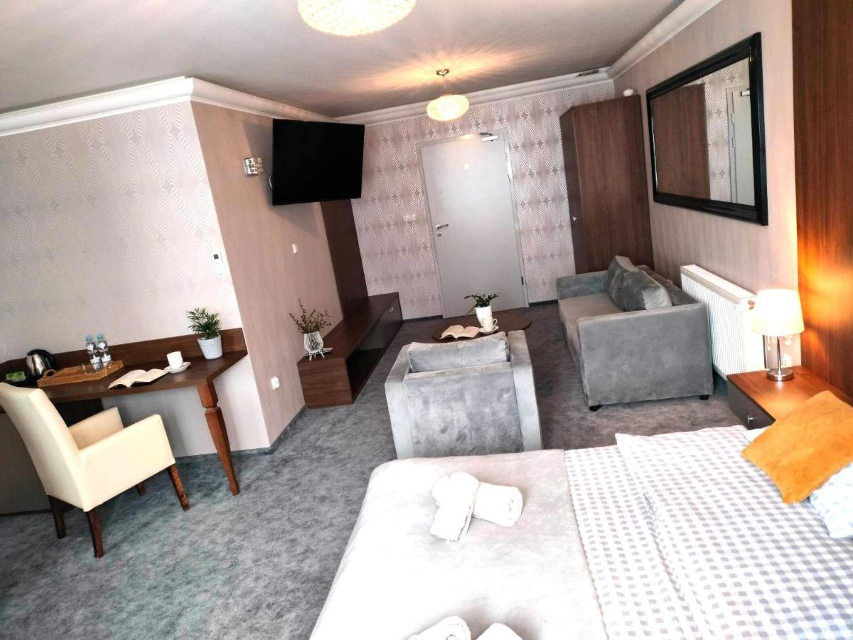 Handzlowka Gosciniec Nad Sawa Bed & Breakfast エクステリア 写真