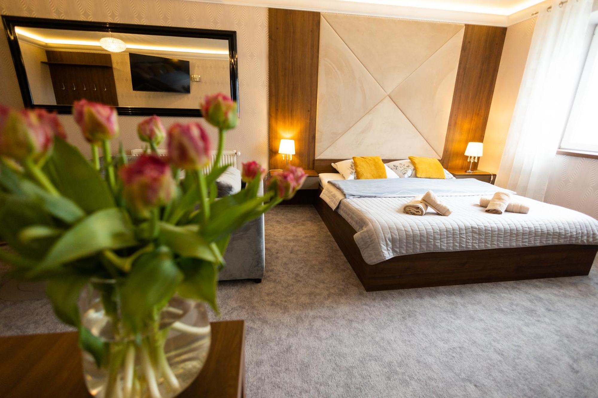 Handzlowka Gosciniec Nad Sawa Bed & Breakfast エクステリア 写真